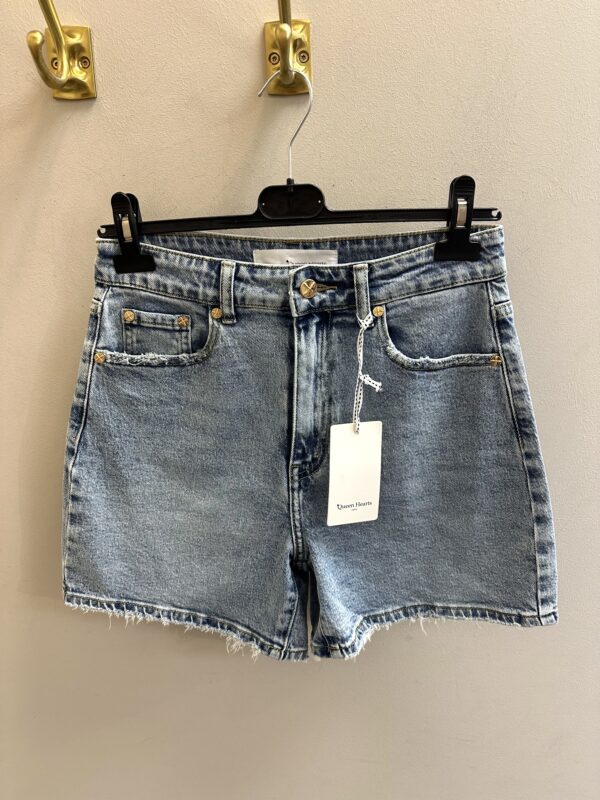 Short QH 973