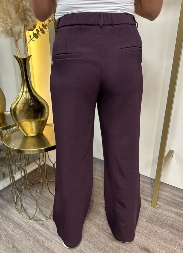 Broek Manon
